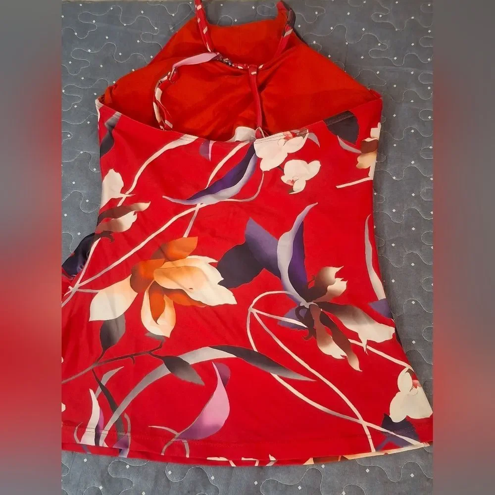 Hapari Red and White Floral Tankini top size small